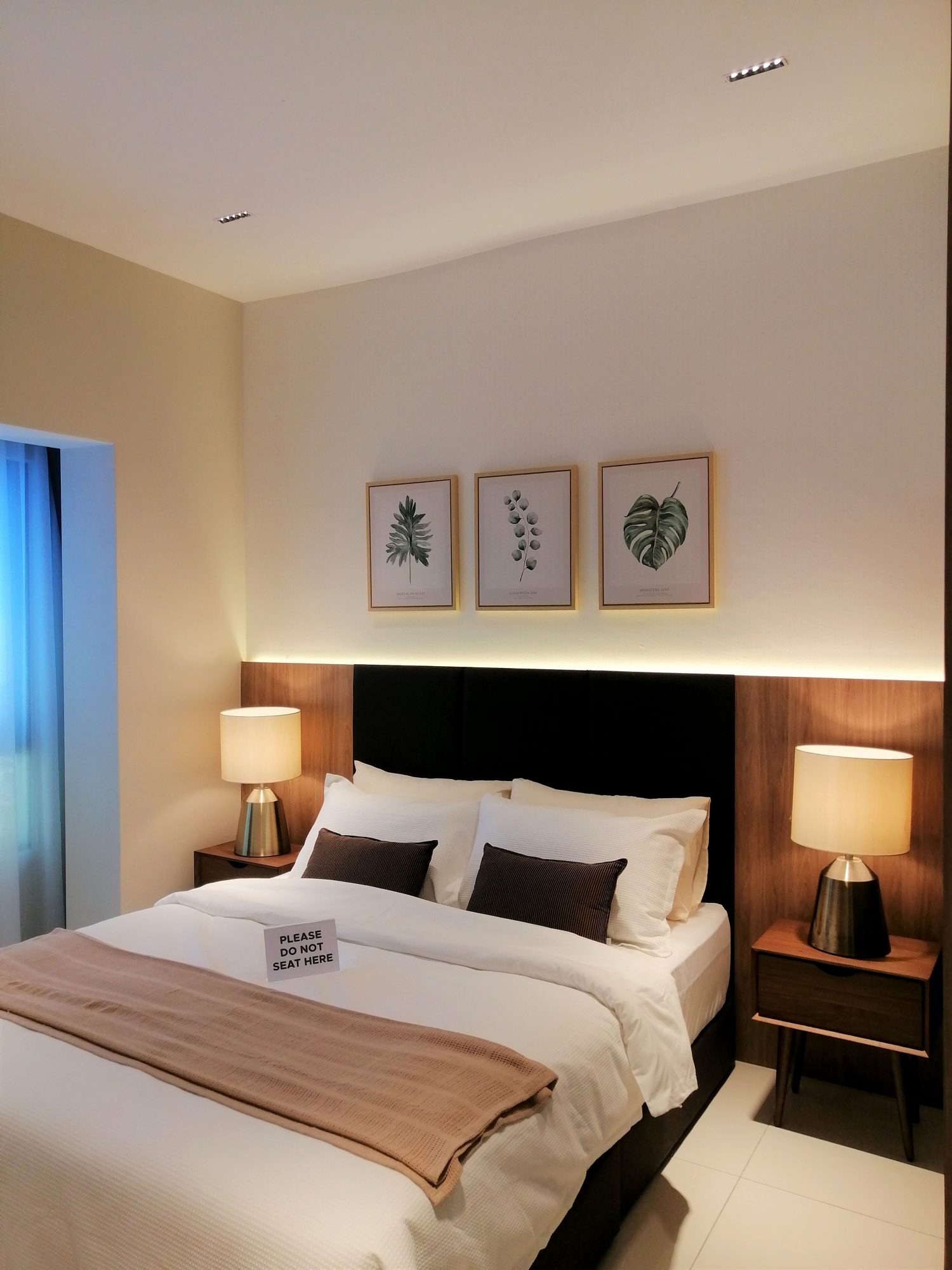 Show Unit - Room copy